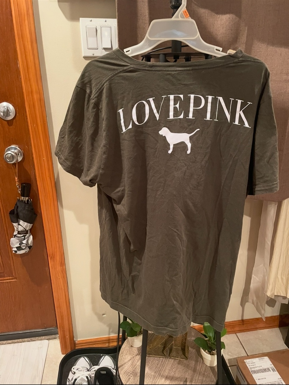 PINK Victoria's Secret Olive Green 'LOVE PINK' Graphic Tee